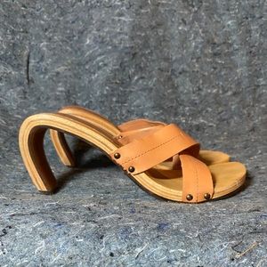 Unique! Vintage! Leather Sandals with Wooden Heel